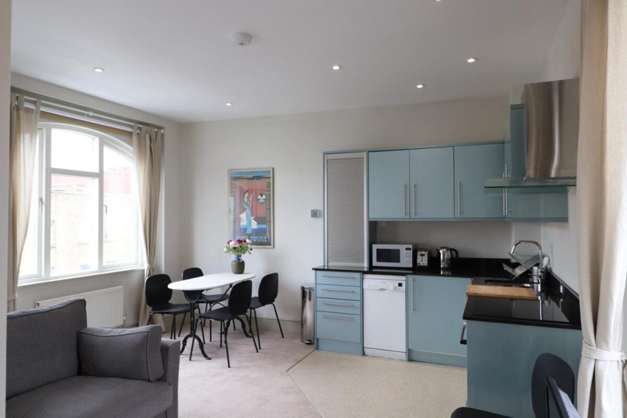 Stylish Light-Filled 1 Bedroom Flat In Hammersmith 런던 외부 사진